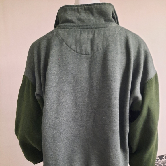 Golf Pullover - Picture 4 of 5